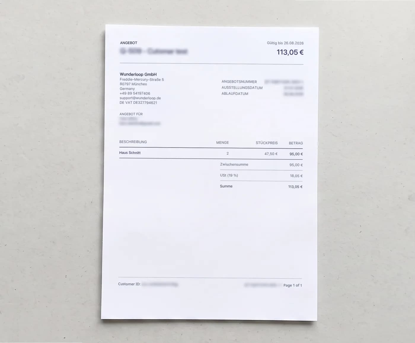 Angebotsdokument mit Festpreis-Positionen und Gesamtsumme, Kundendaten unkenntlich gemacht